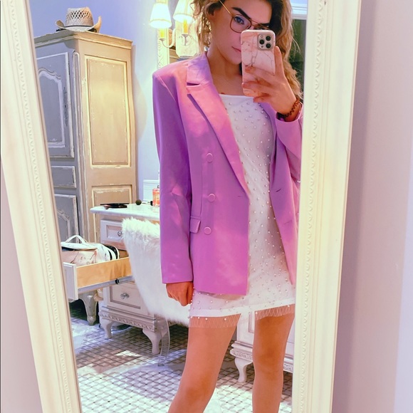 Meet your Posher, Halston! - Picture 3 of 5